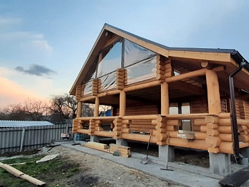 Дом-баня 8×8 с террасой и мансардой, 64 м²